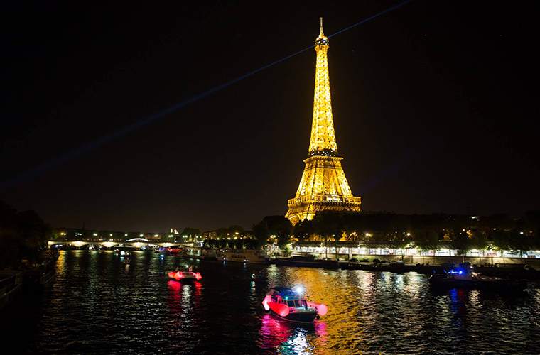 Nuit blanche art festival in Paris a dazzling romantic quest all night