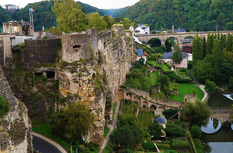 Melting Sisters - luxembourg city view of stierchen stone bridge and wenzel wall