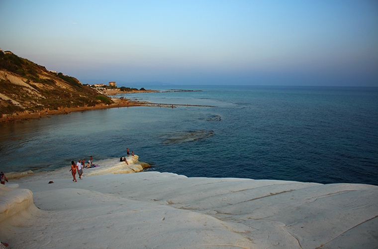 Meltingsisters - Scala Dei Turchi of Sicily - a view of the chalky-white cliffs and the sea