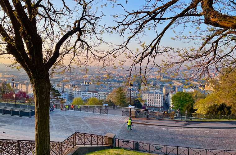 Snippets of a lockdown wonderland - Pastel hues at sunrise over Paris’s skyline